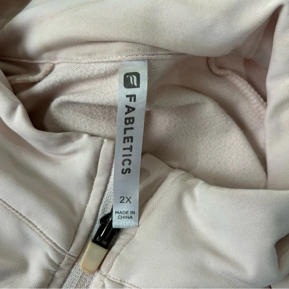 Fabletics Light Peach Plus Size Athletic  Zip-Front Jacket sz 2X - Picture 3 of 3